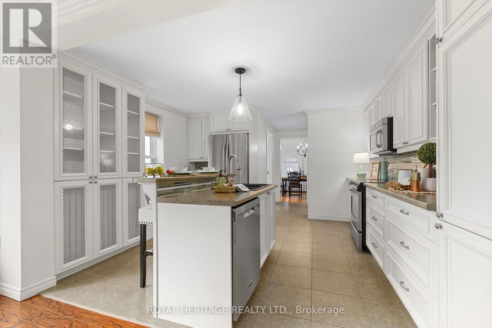 33 KINGSLEY AVENUE Image 26