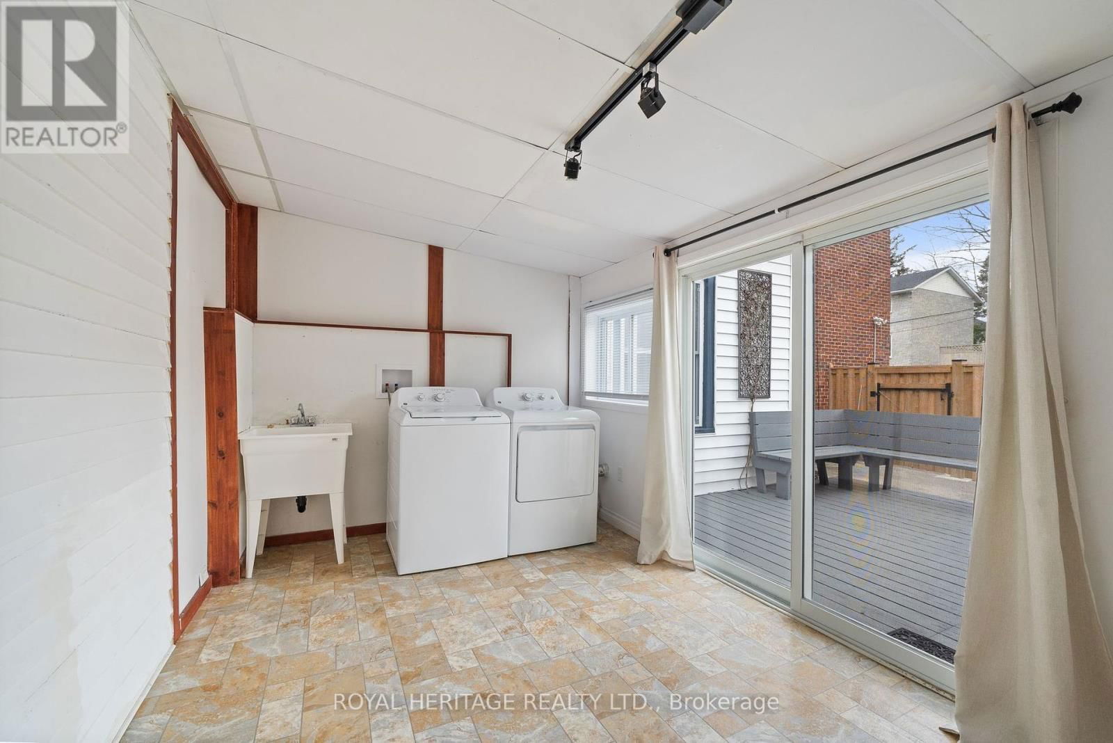33 KINGSLEY AVENUE Image 29