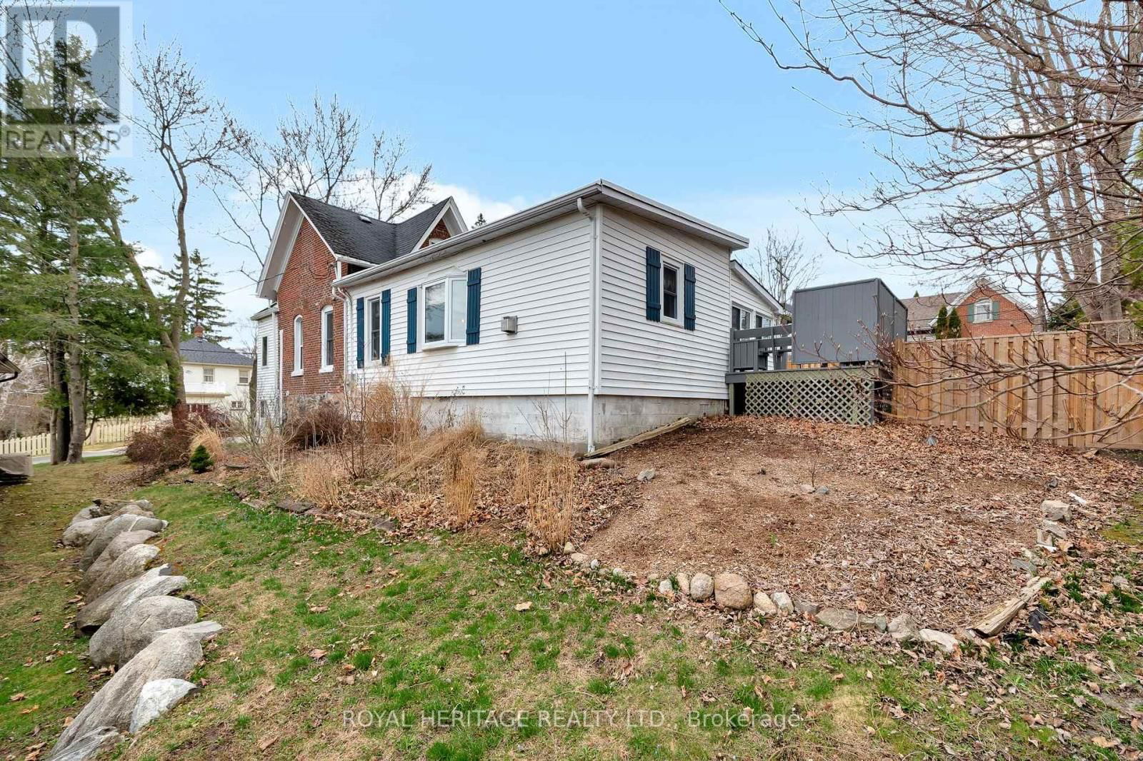 33 KINGSLEY AVENUE Image 46
