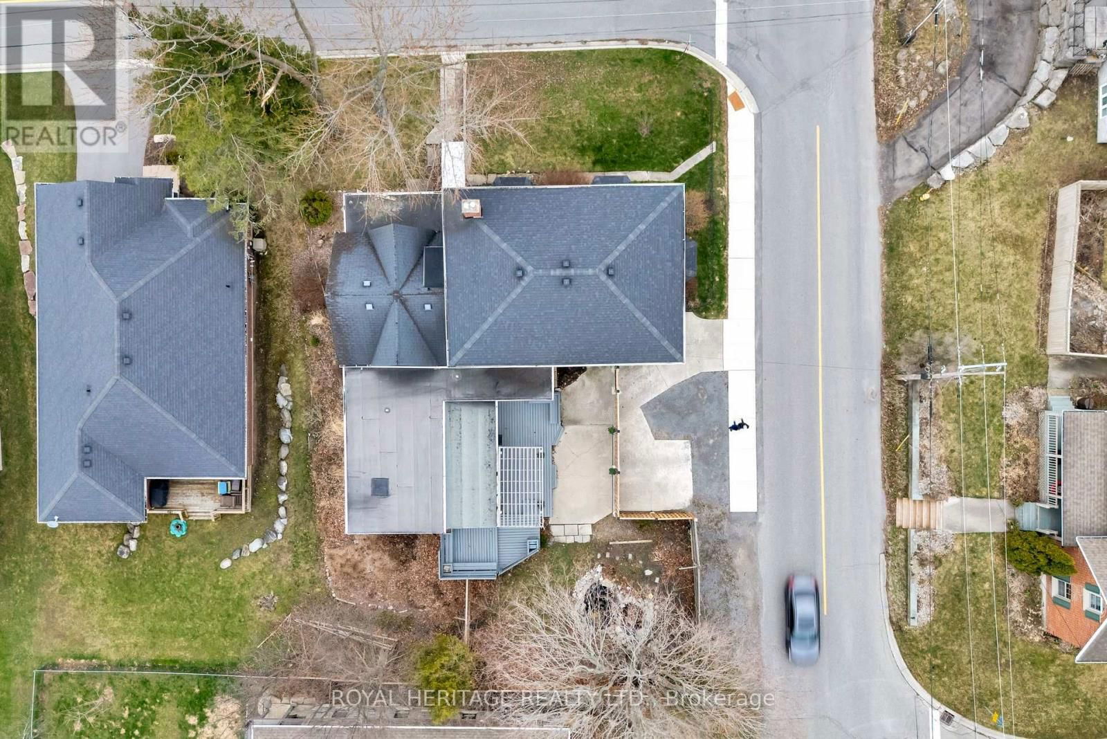 33 KINGSLEY AVENUE Image 5