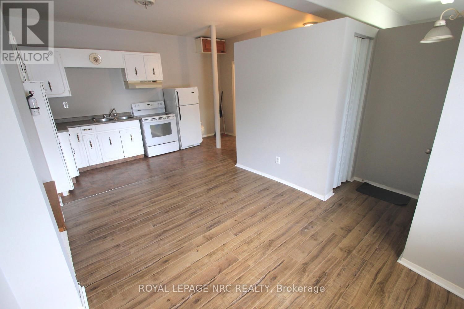 70 PINE STREET SOUTH Image 17