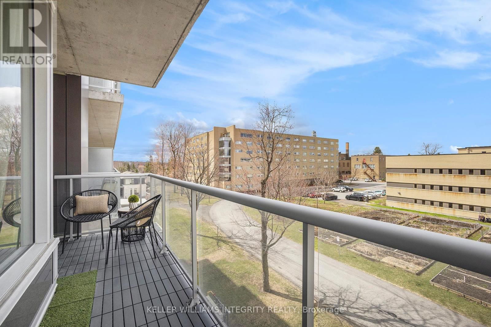 414 - 530 DE MAZENOD AVENUE Image 27