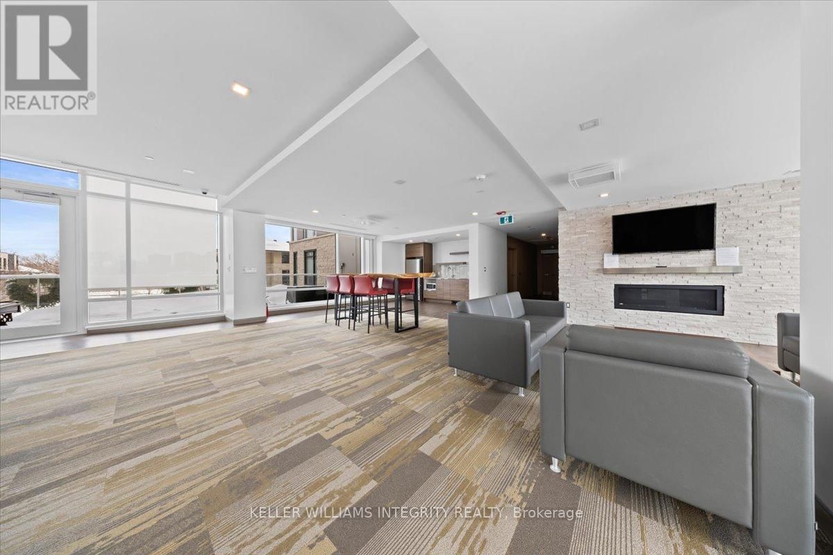 414 - 530 DE MAZENOD AVENUE Image 32