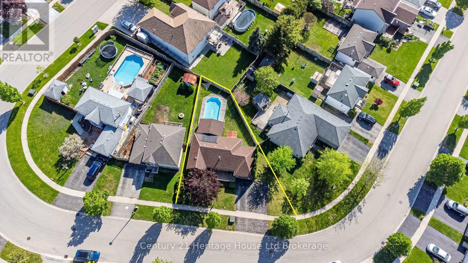 42 PEBBLE BEACH COURT Image 1