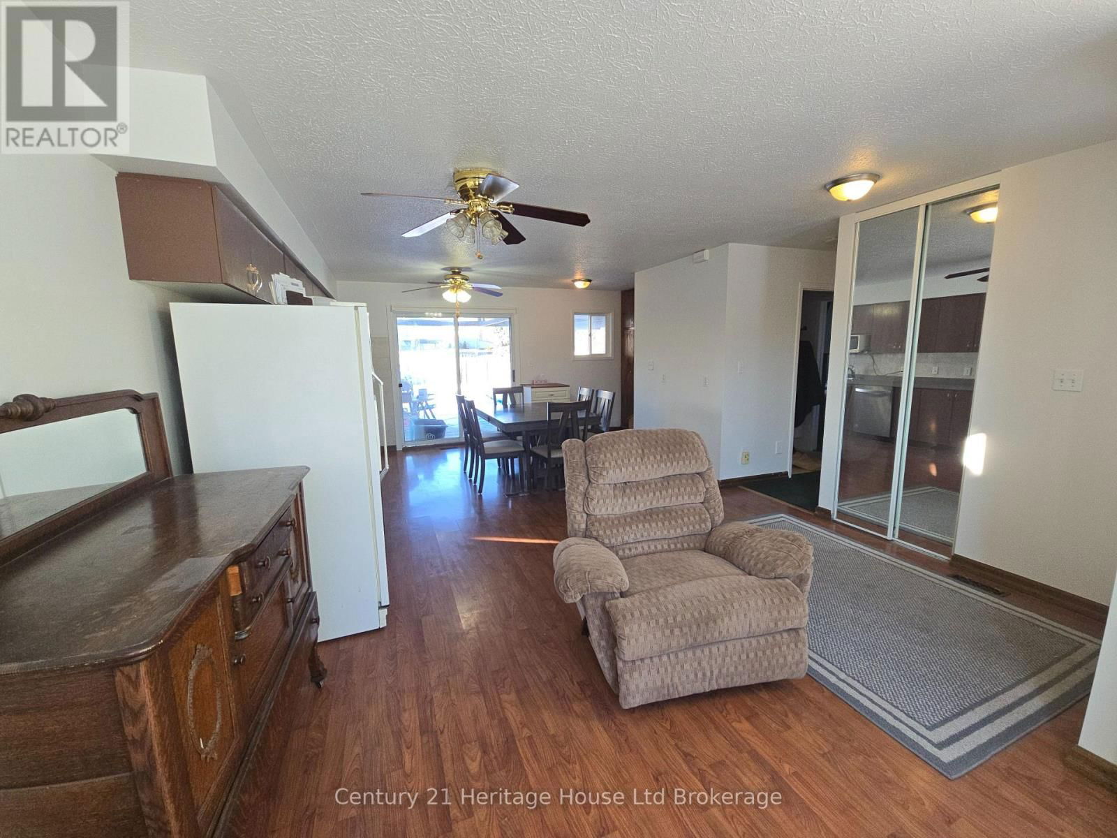 42 PEBBLE BEACH COURT Image 8