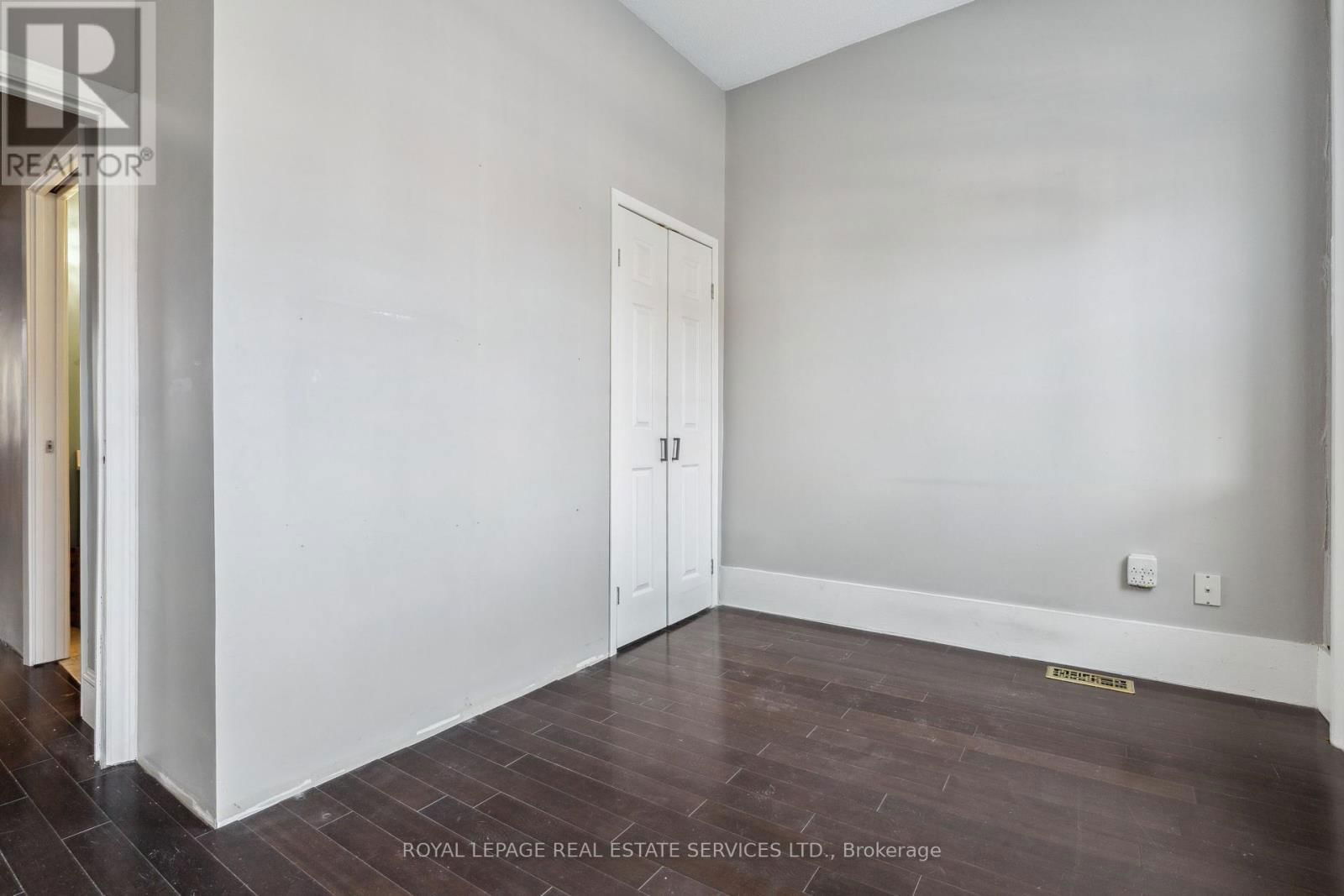 Upper - 28 GROVE STREET Image 22