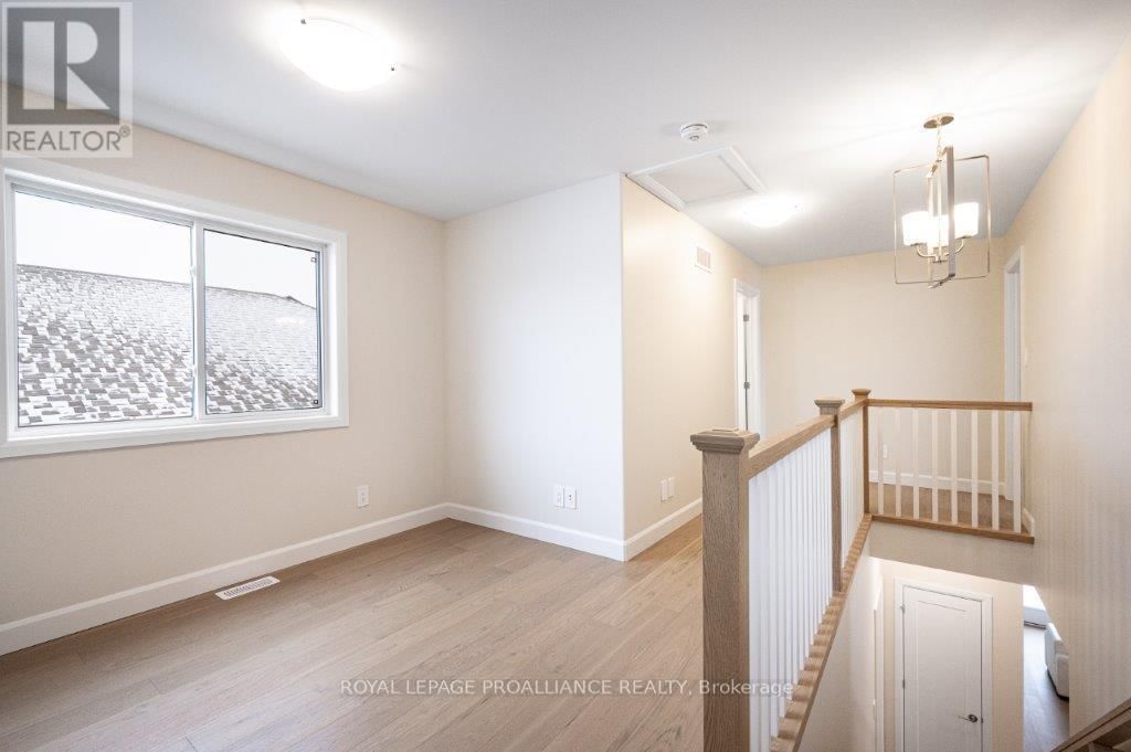 126 STONECREST BOULEVARD Image 13