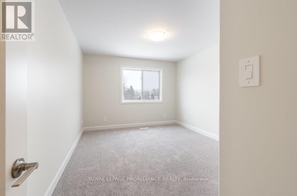 126 STONECREST BOULEVARD Image 16