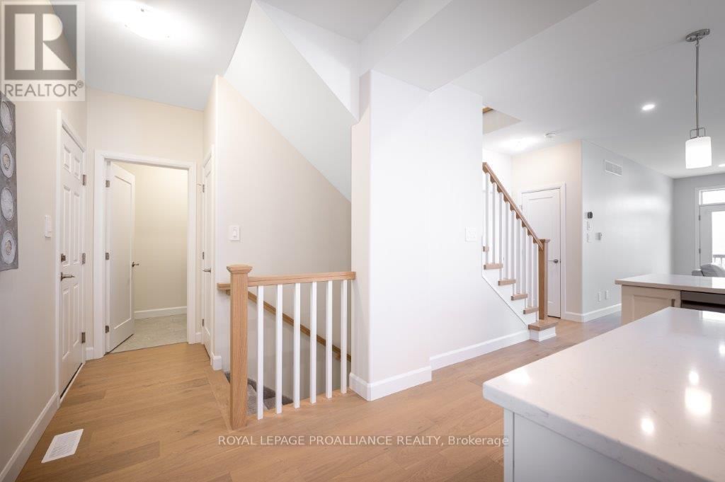 126 STONECREST BOULEVARD Image 7