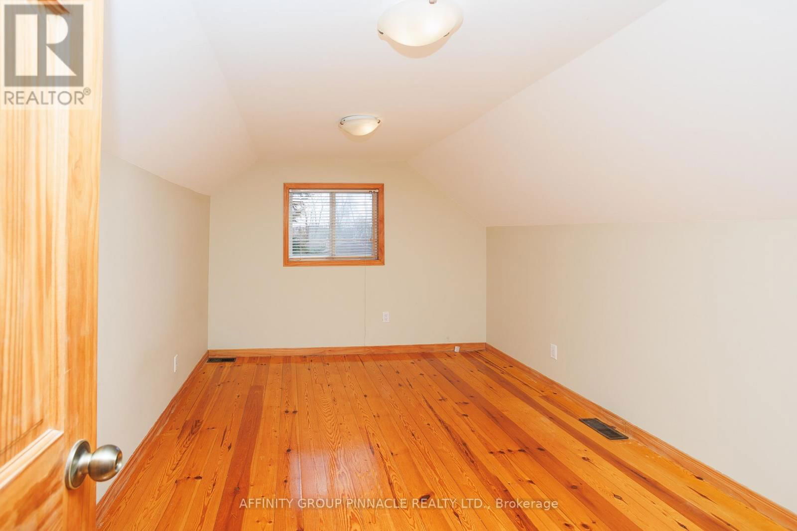 93 GLENELG STREET WEST Image 25