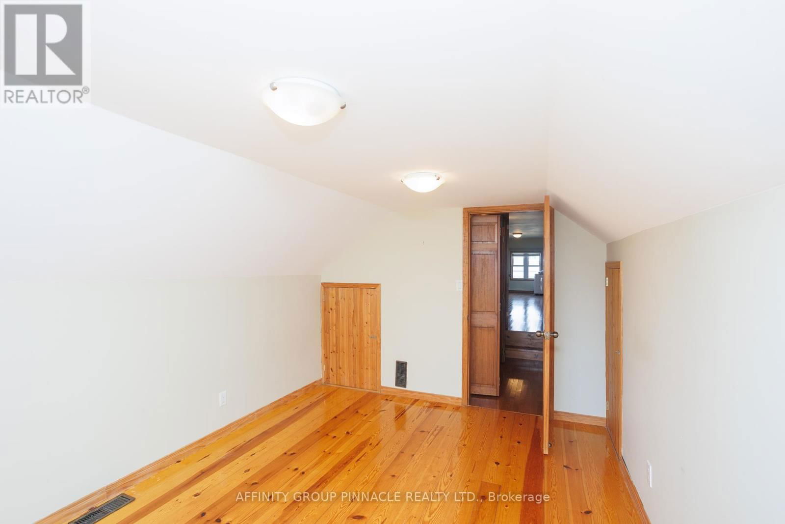 93 GLENELG STREET WEST Image 27