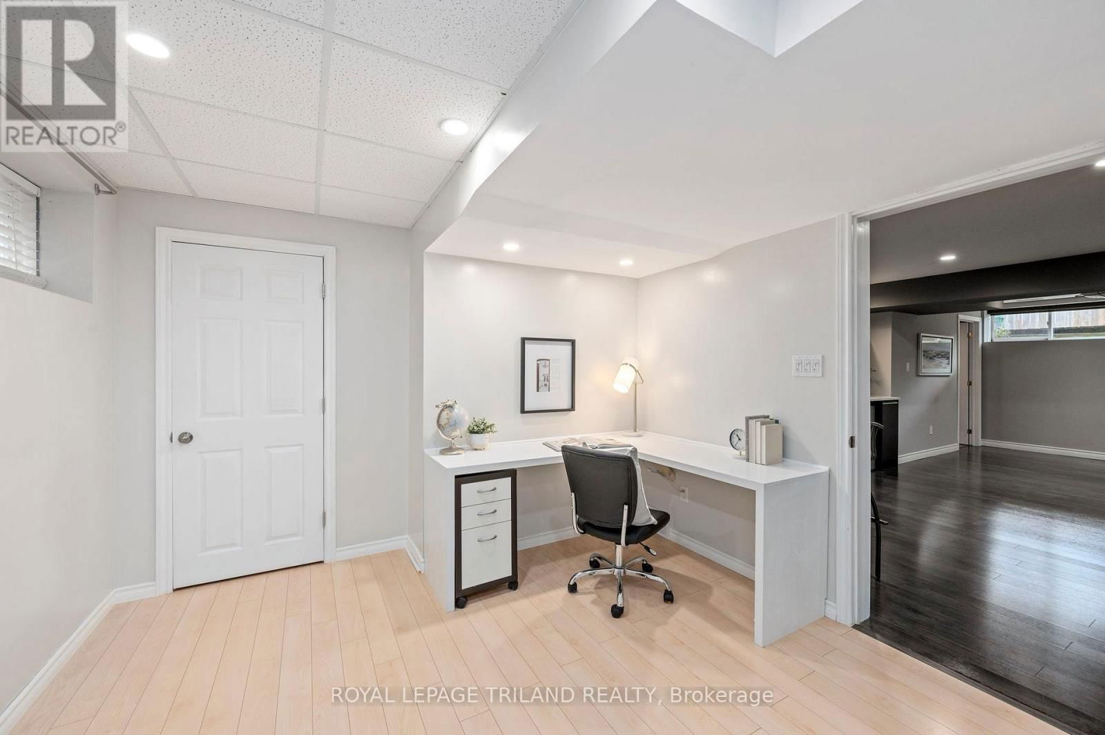 800 LONGWORTH ROAD Image 23