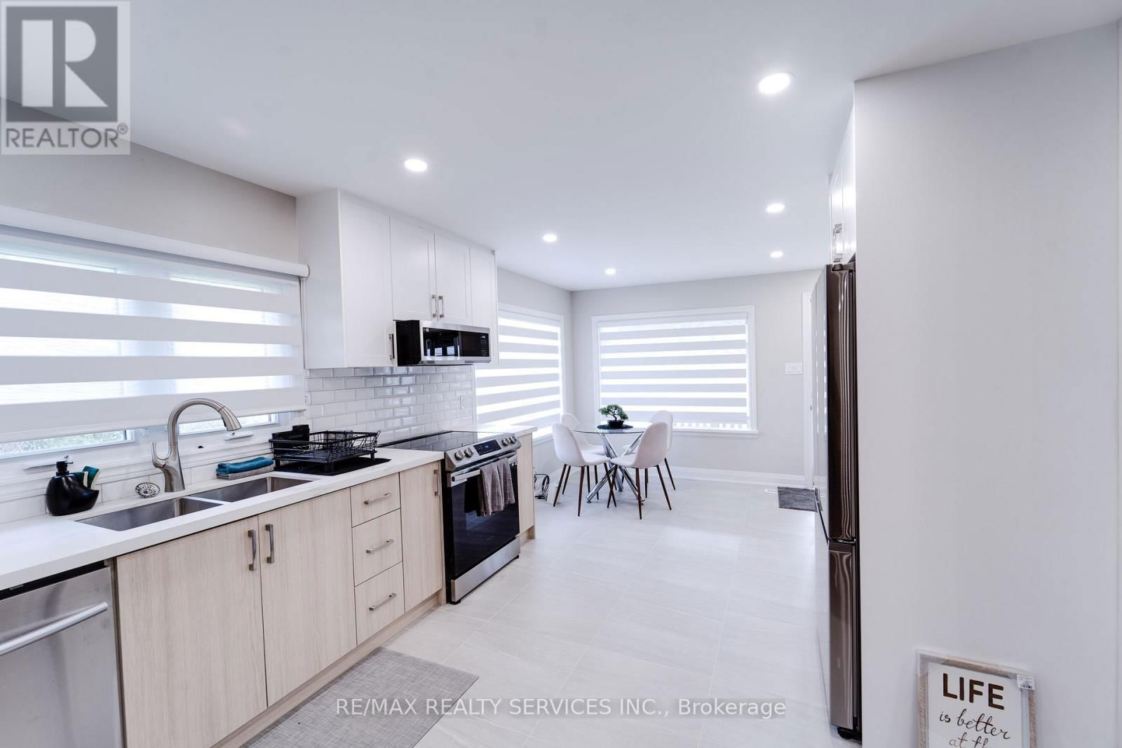 885 GLEN CEDAR DRIVE Image 12