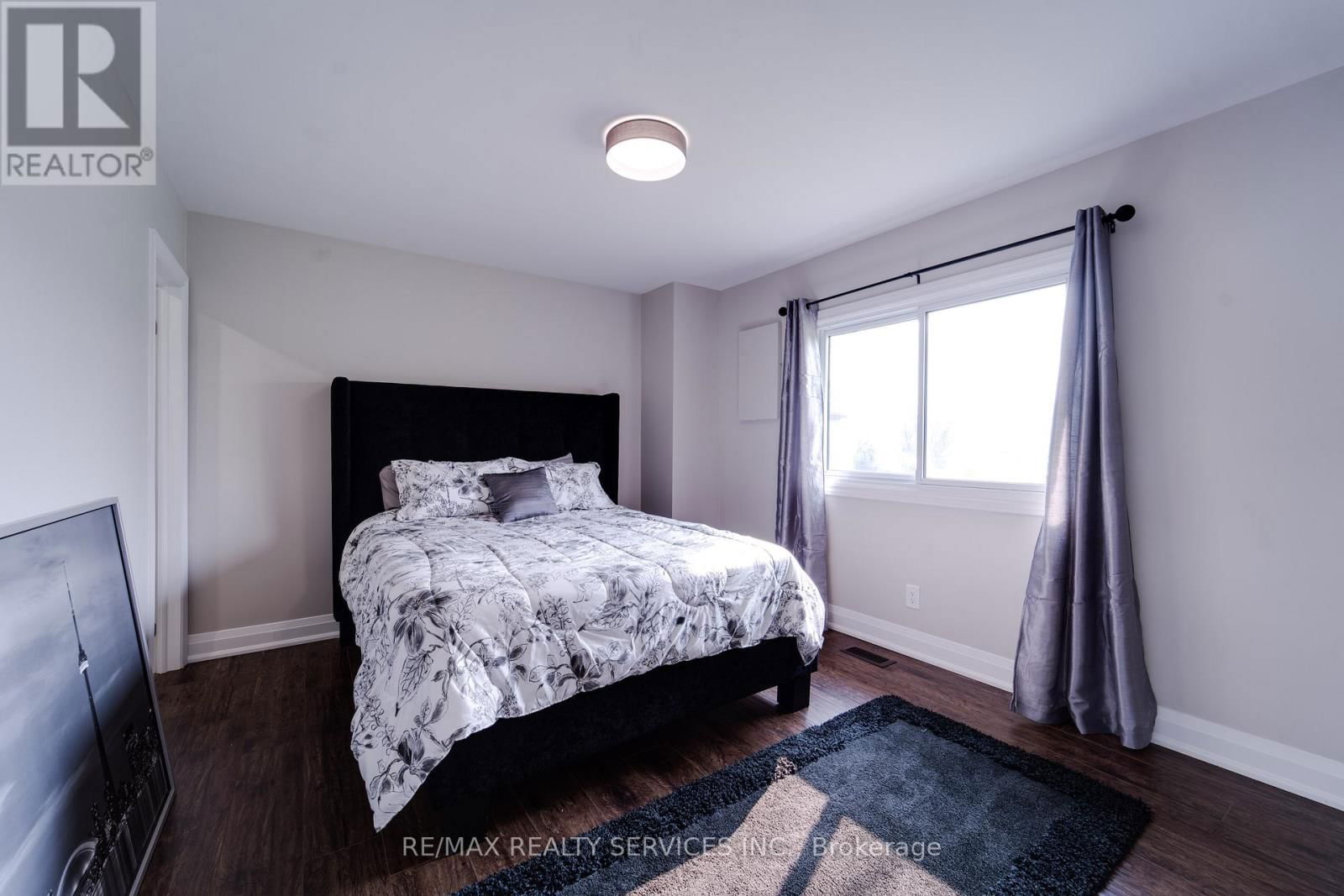 885 GLEN CEDAR DRIVE Image 13