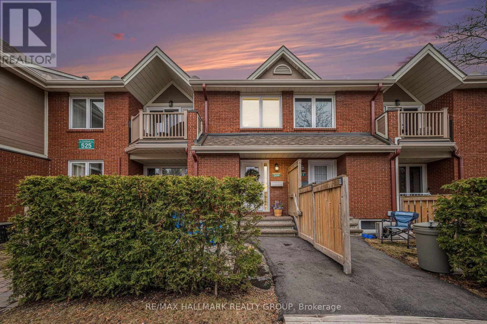 209 - 525 CANTEVAL TERRACE Image 1
