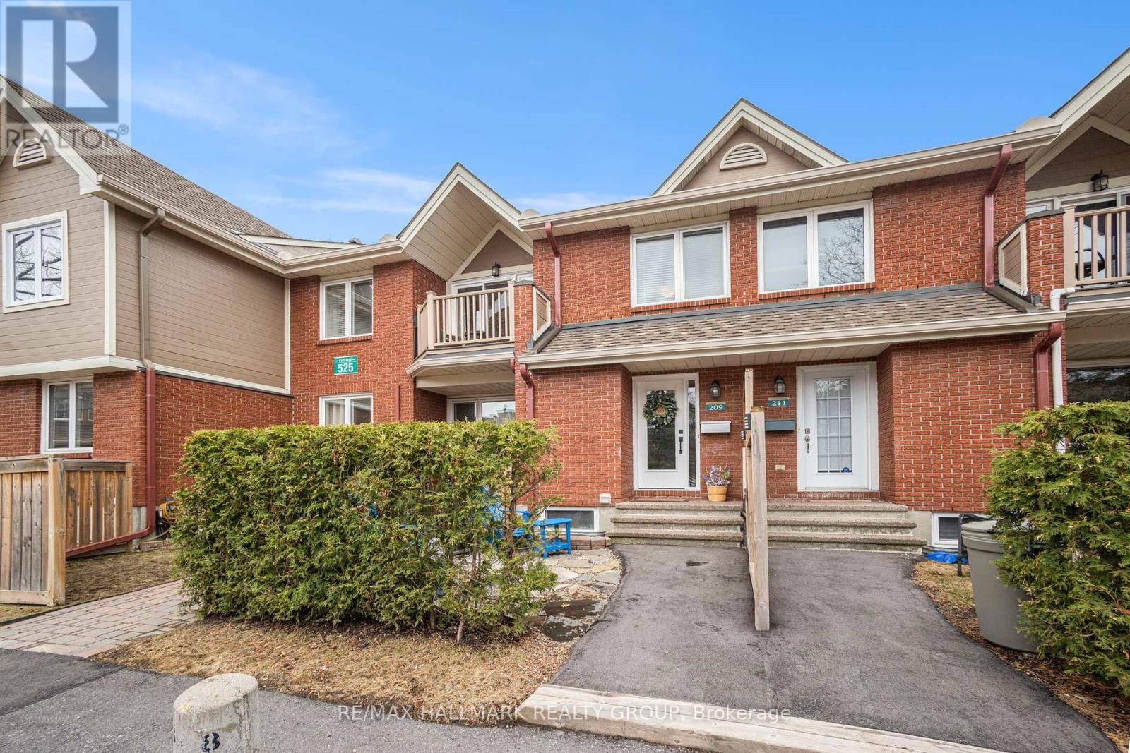 209 - 525 CANTEVAL TERRACE Image 24