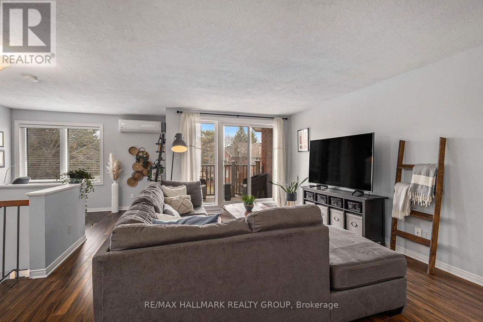 209 - 525 CANTEVAL TERRACE Image 5