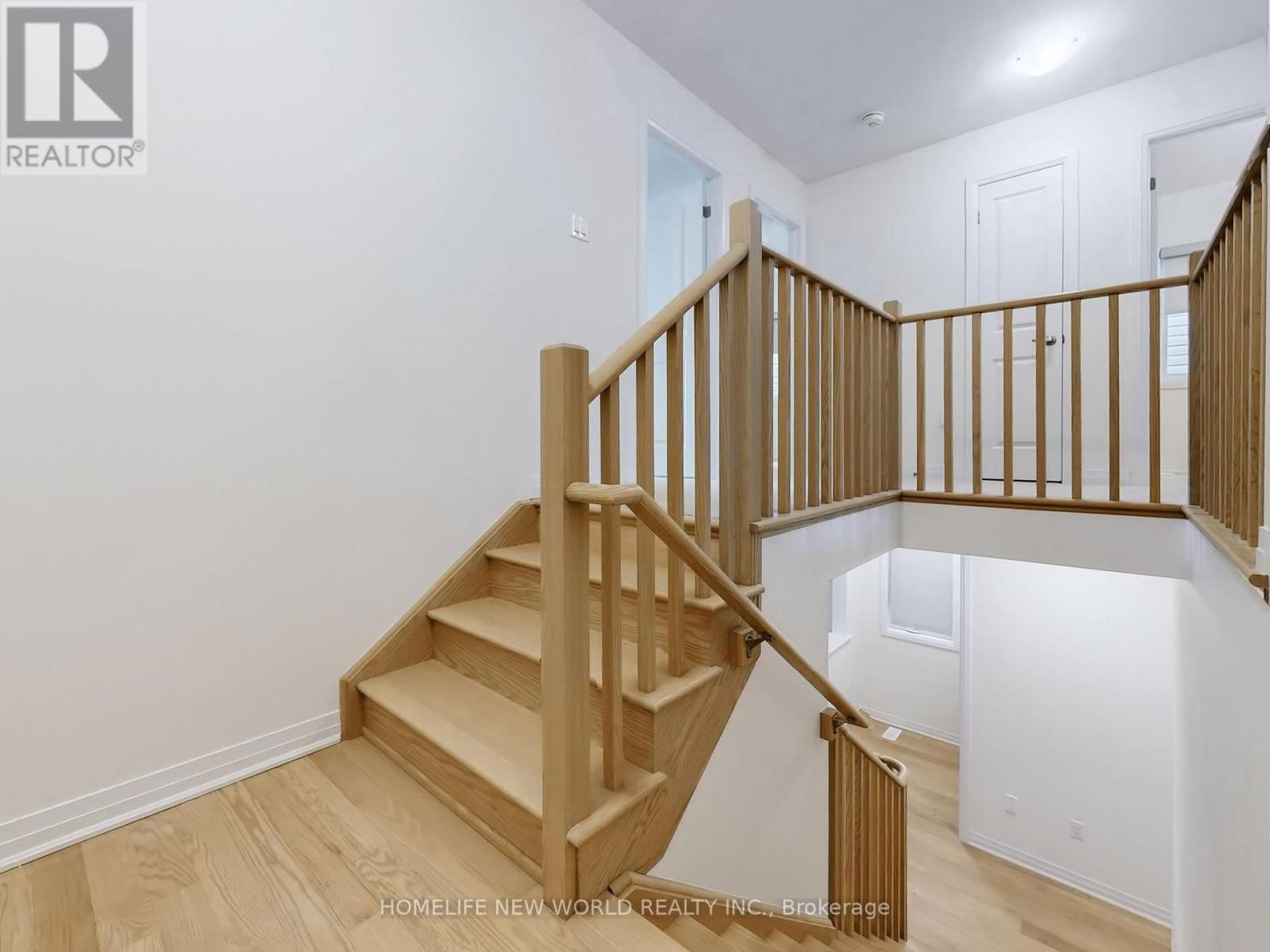 446 EASTBRIDGE AVENUE Image 18