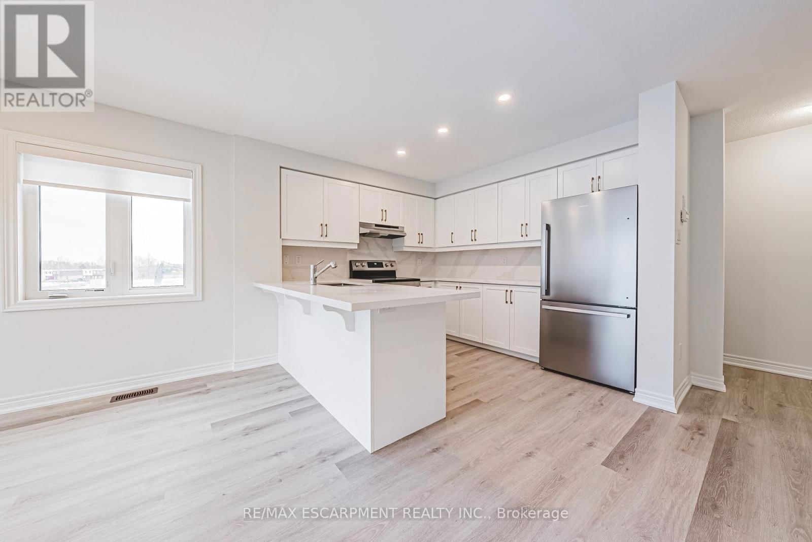 55 DRYDEN LANE Image 13