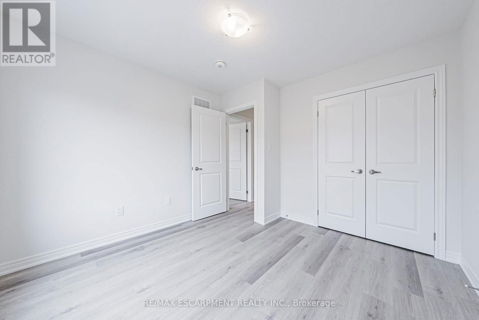 55 DRYDEN LANE Image 25