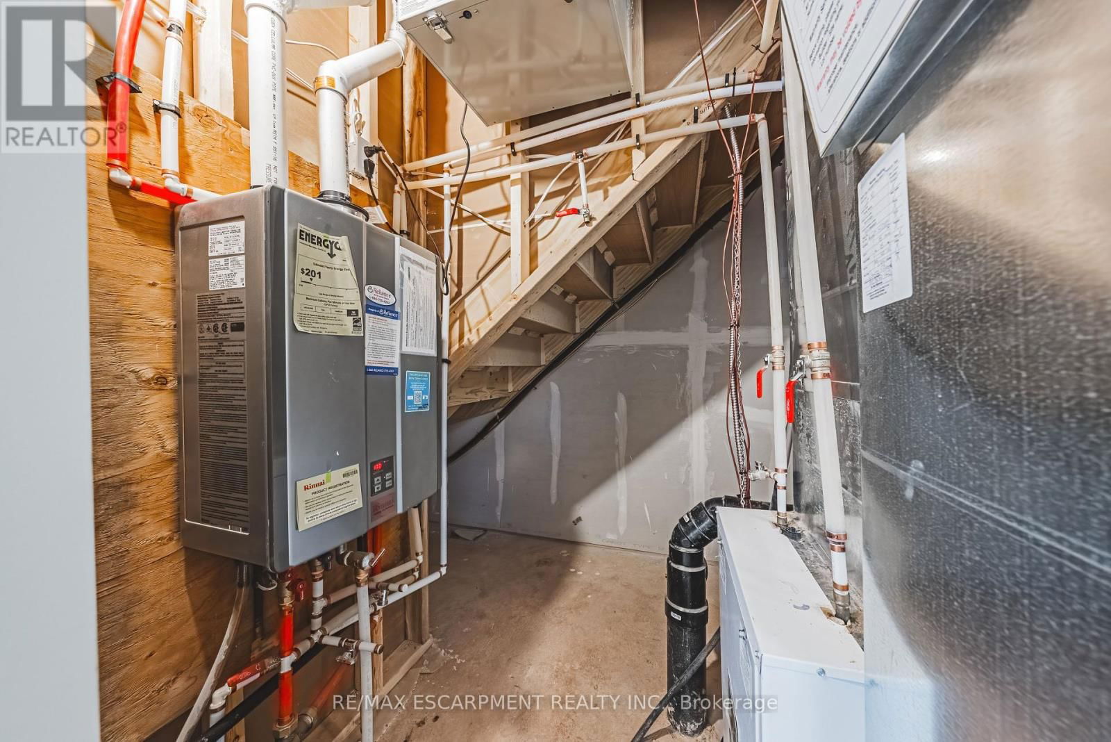 55 DRYDEN LANE Image 34