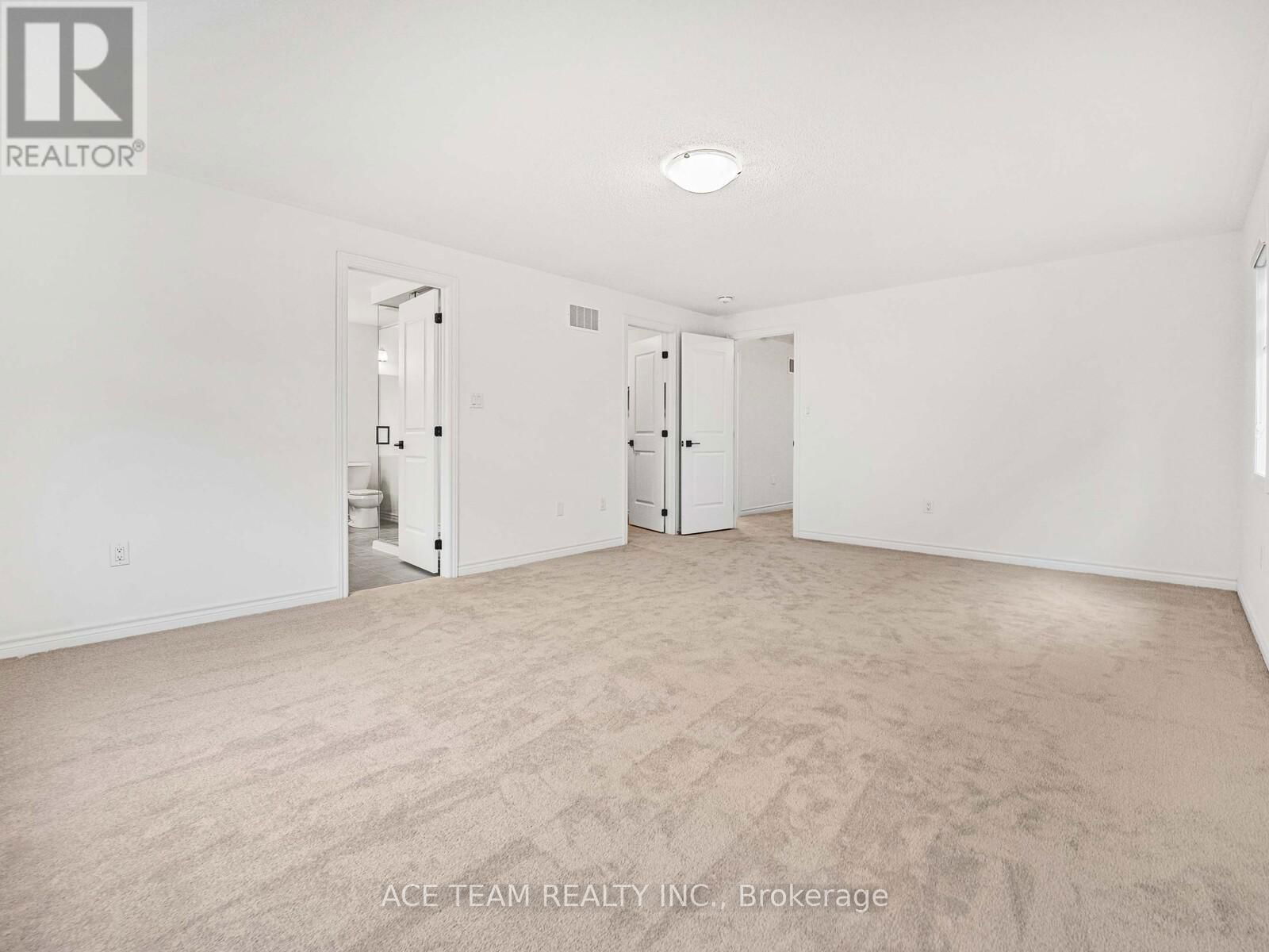 136 MOLOZZI STREET Image 22
