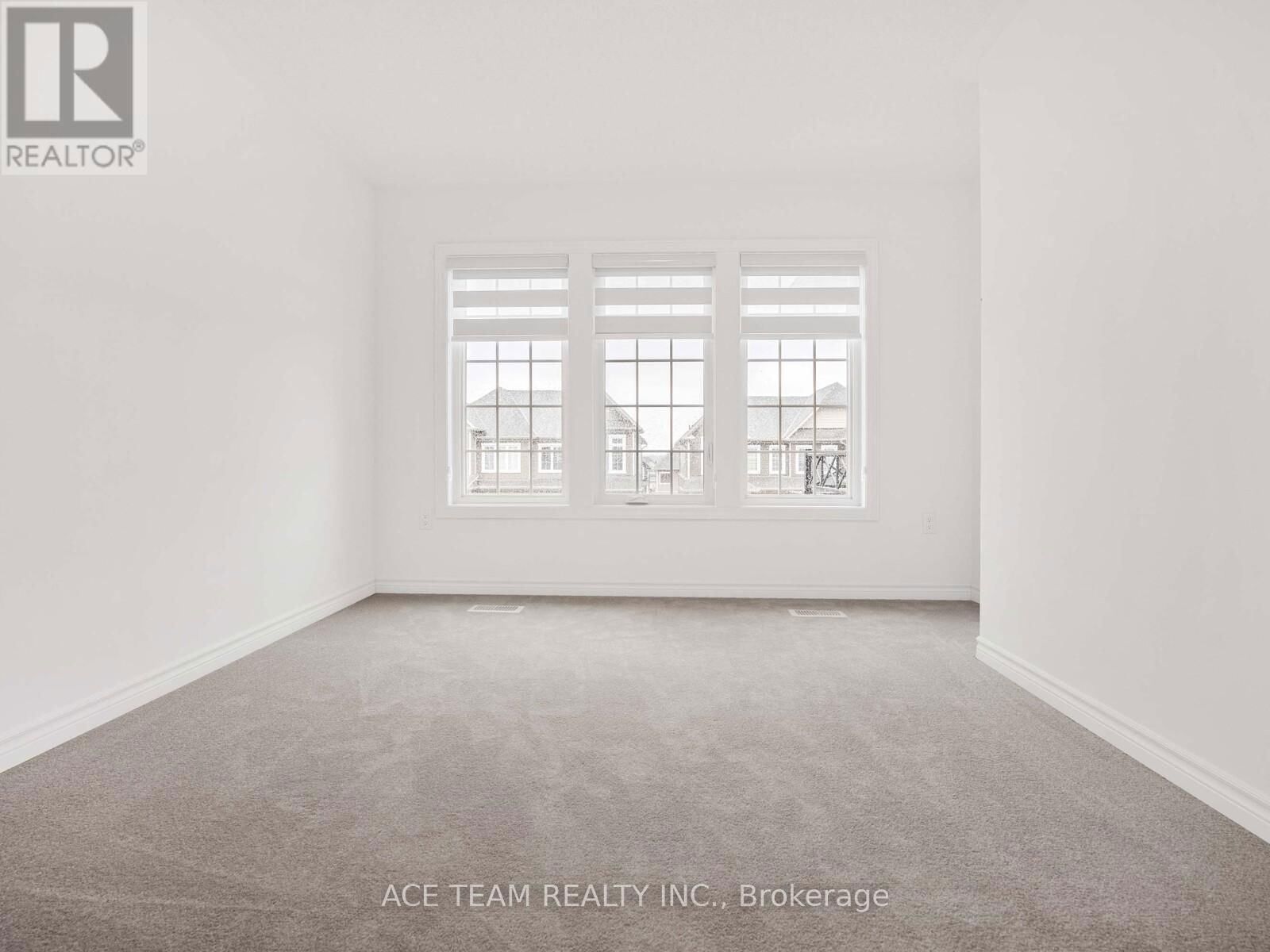 136 MOLOZZI STREET Image 24