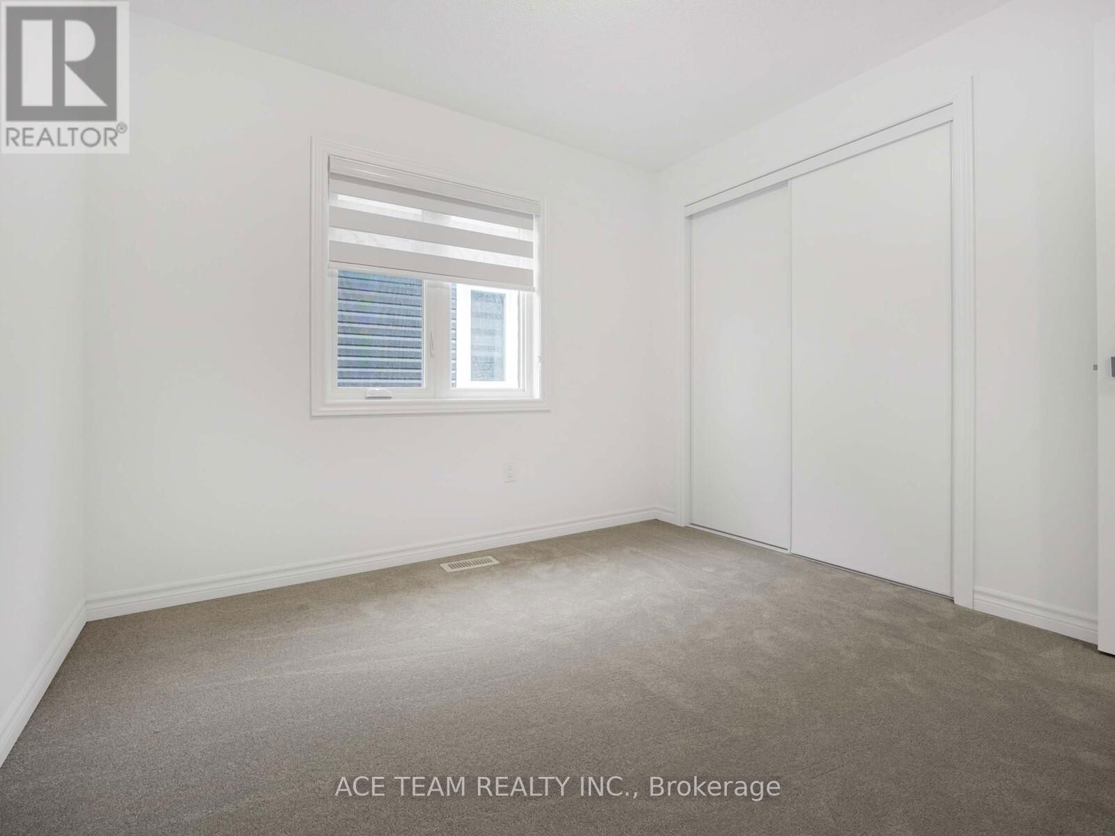 136 MOLOZZI STREET Image 26