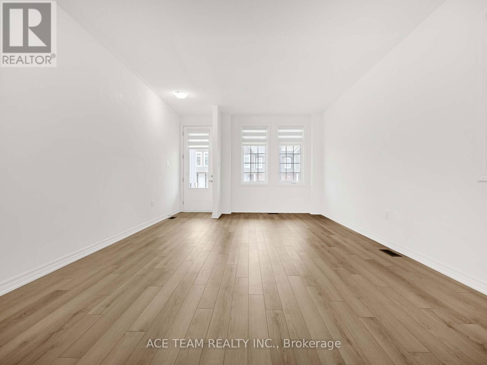 136 MOLOZZI STREET Image 7