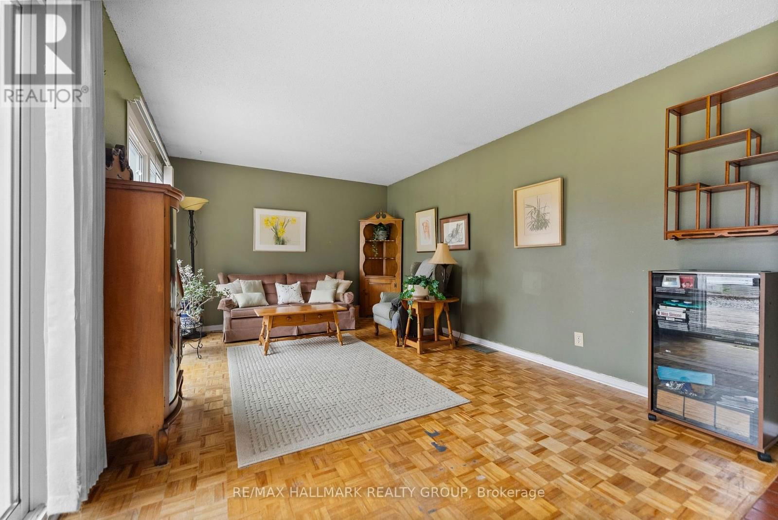 35 - 106 WEEPING WILLOW LANE Image 2