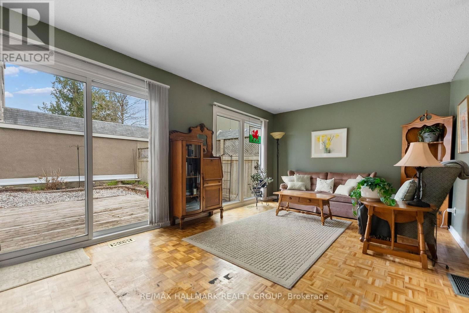 35 - 106 WEEPING WILLOW LANE Image 4