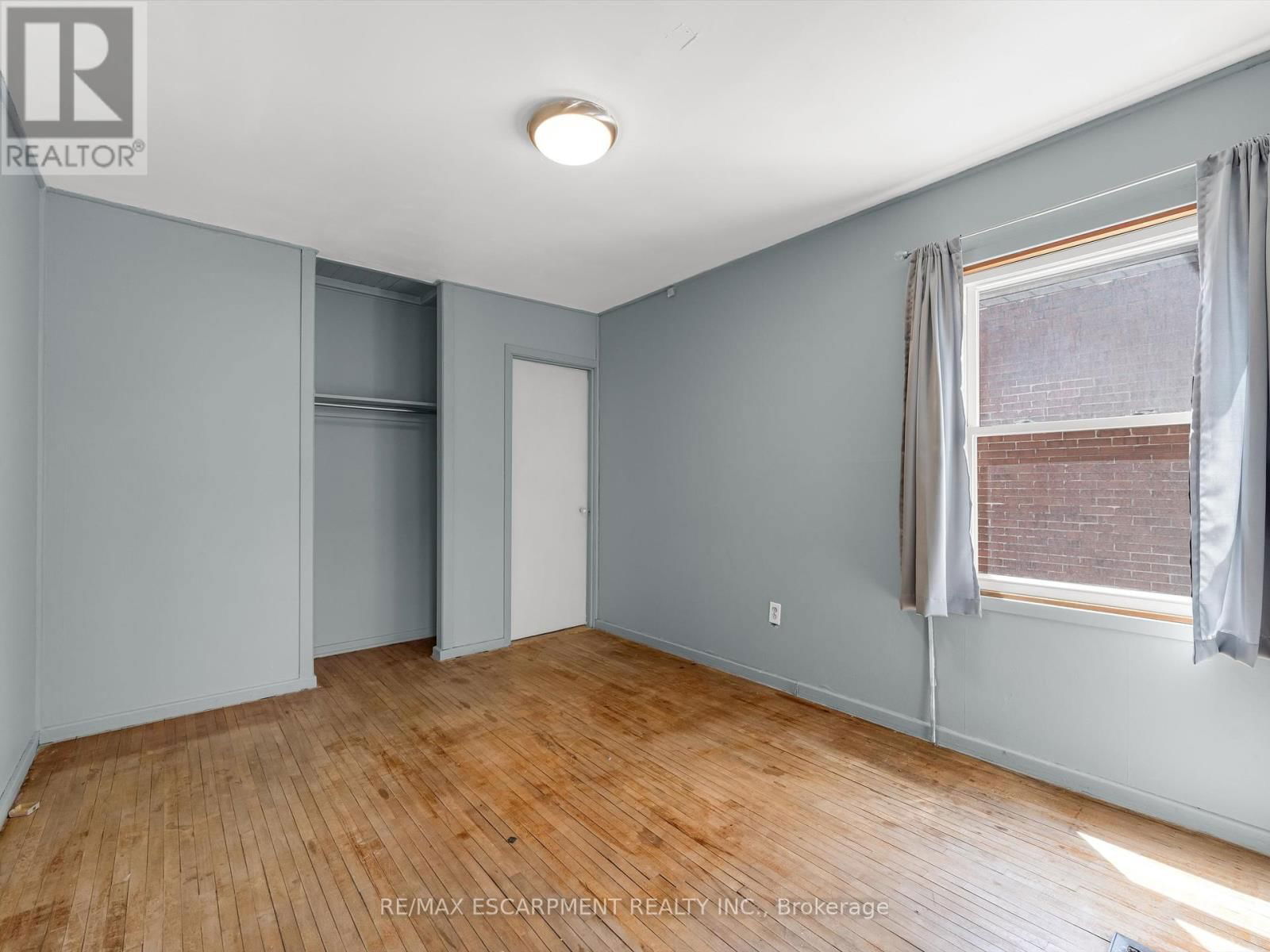 265 WALTER AVENUE NORTH Image 16