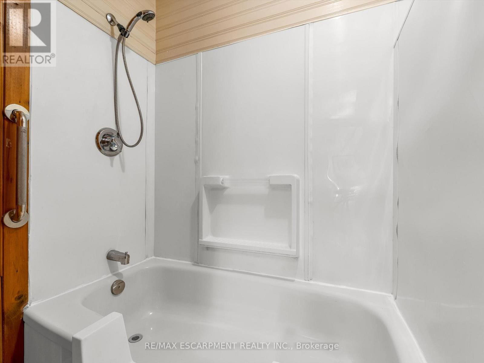 265 WALTER AVENUE NORTH Image 21