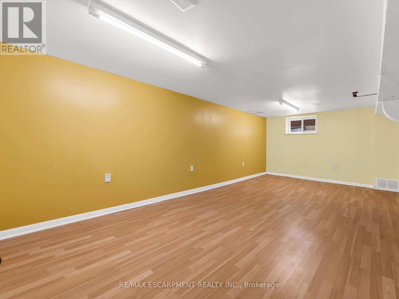 265 WALTER AVENUE NORTH Image 25