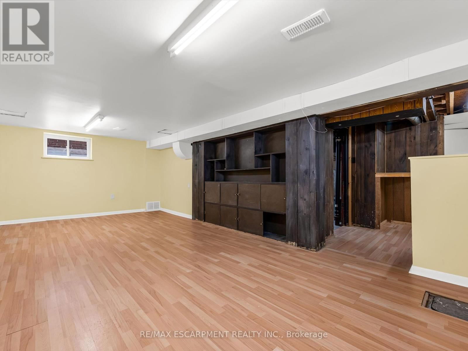 265 WALTER AVENUE NORTH Image 26