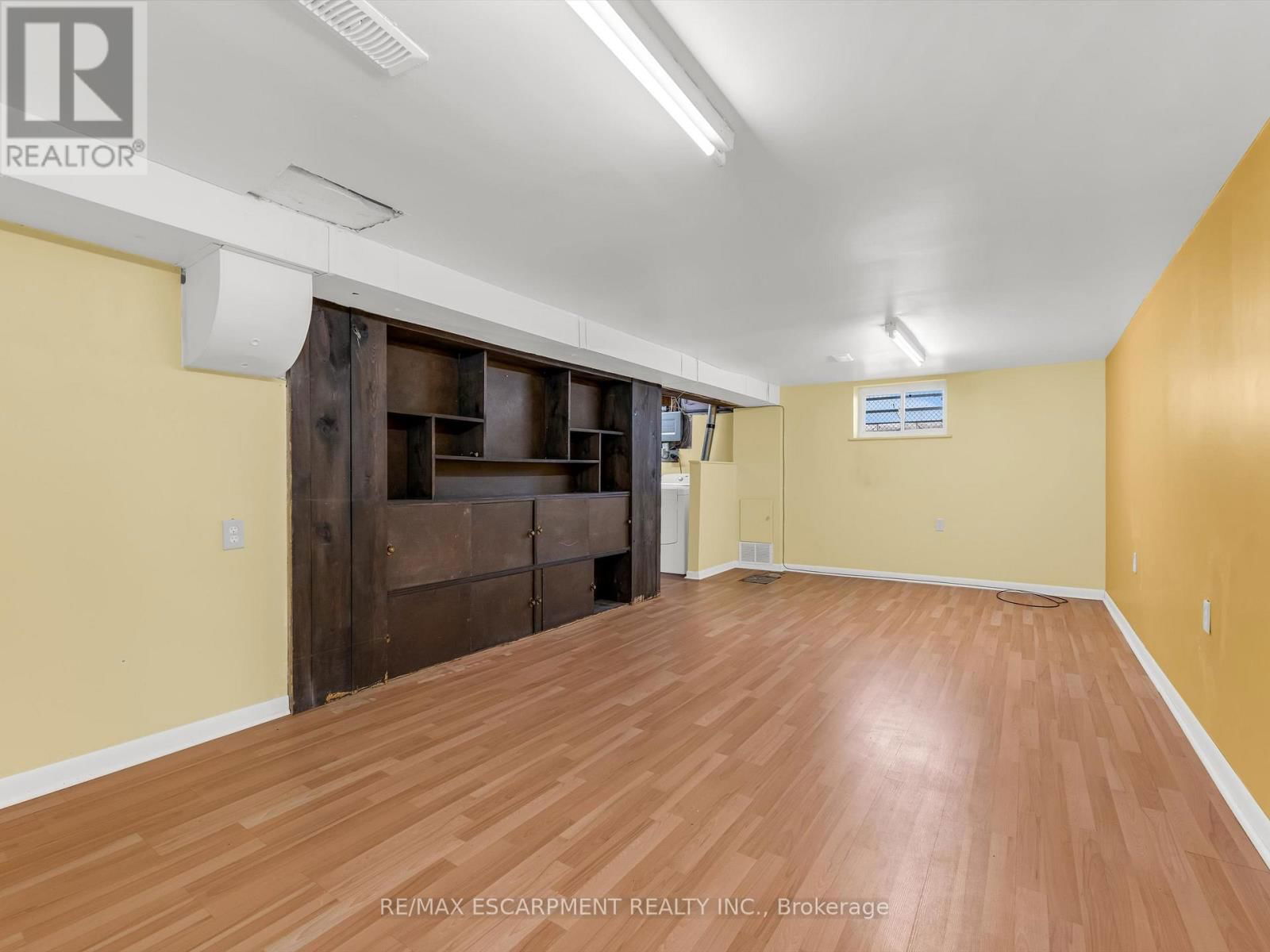 265 WALTER AVENUE NORTH Image 27
