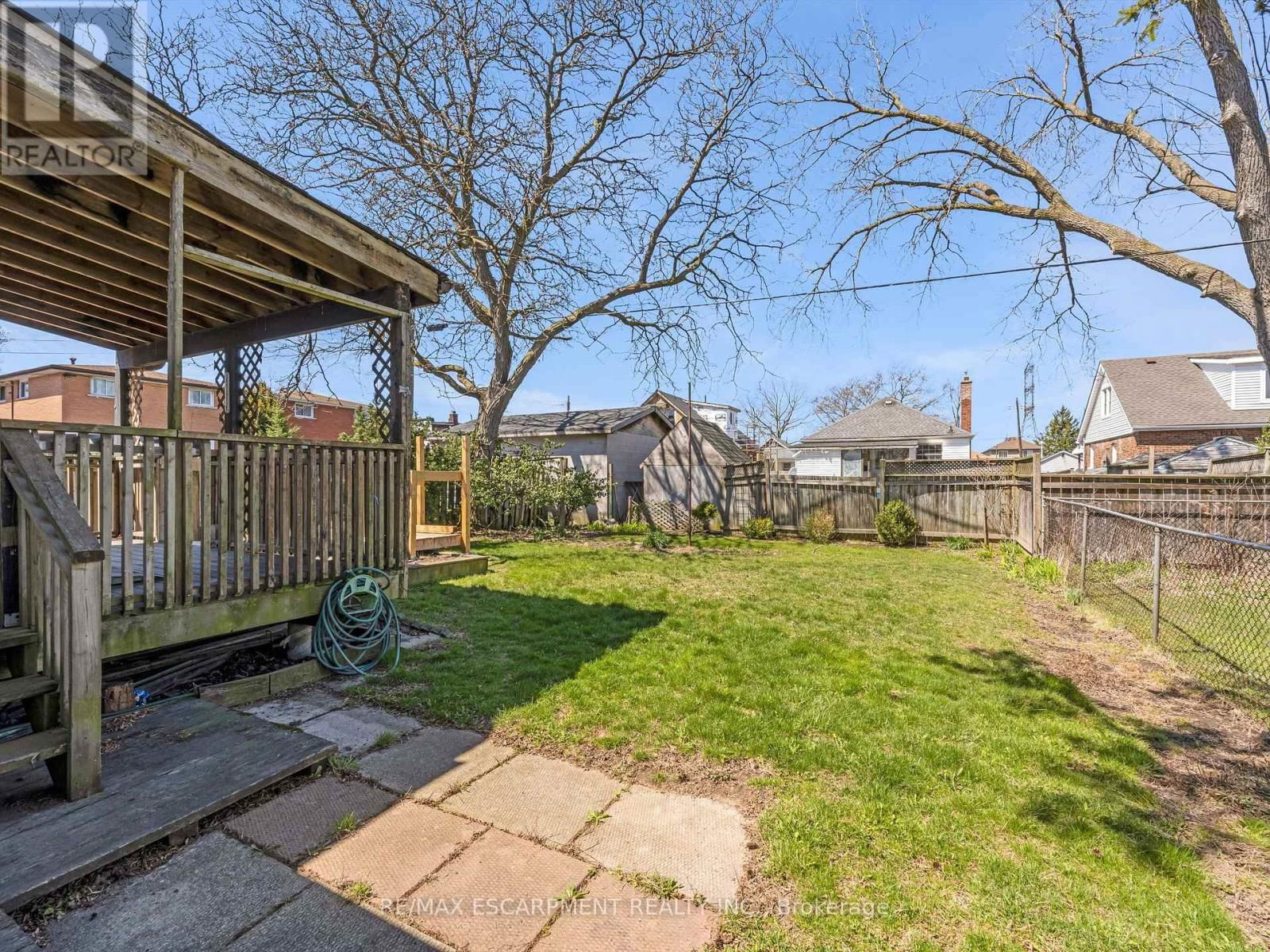 265 WALTER AVENUE NORTH Image 3