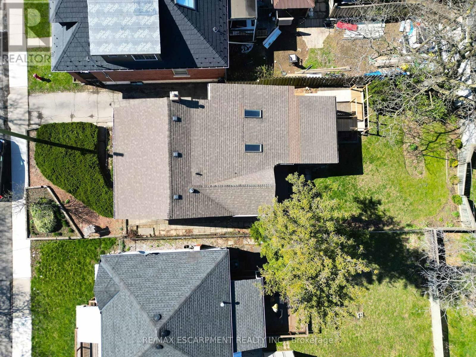 265 WALTER AVENUE NORTH Image 37