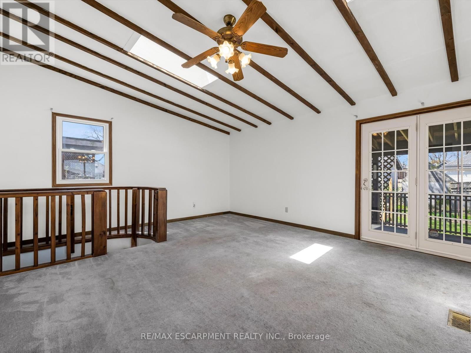 265 WALTER AVENUE NORTH Image 5