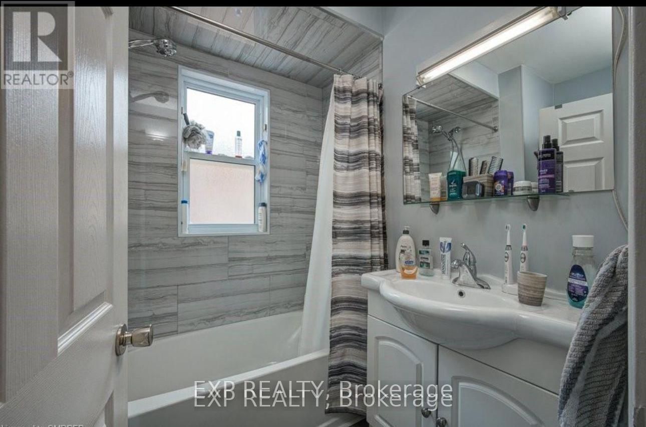333 RAWDON STREET EAST Image 11
