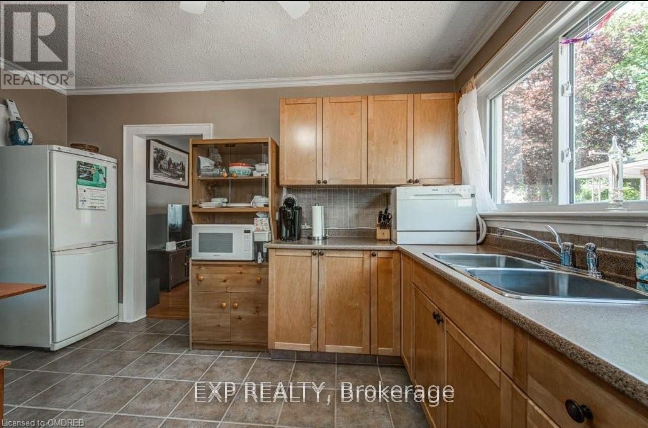 333 RAWDON STREET EAST Image 8
