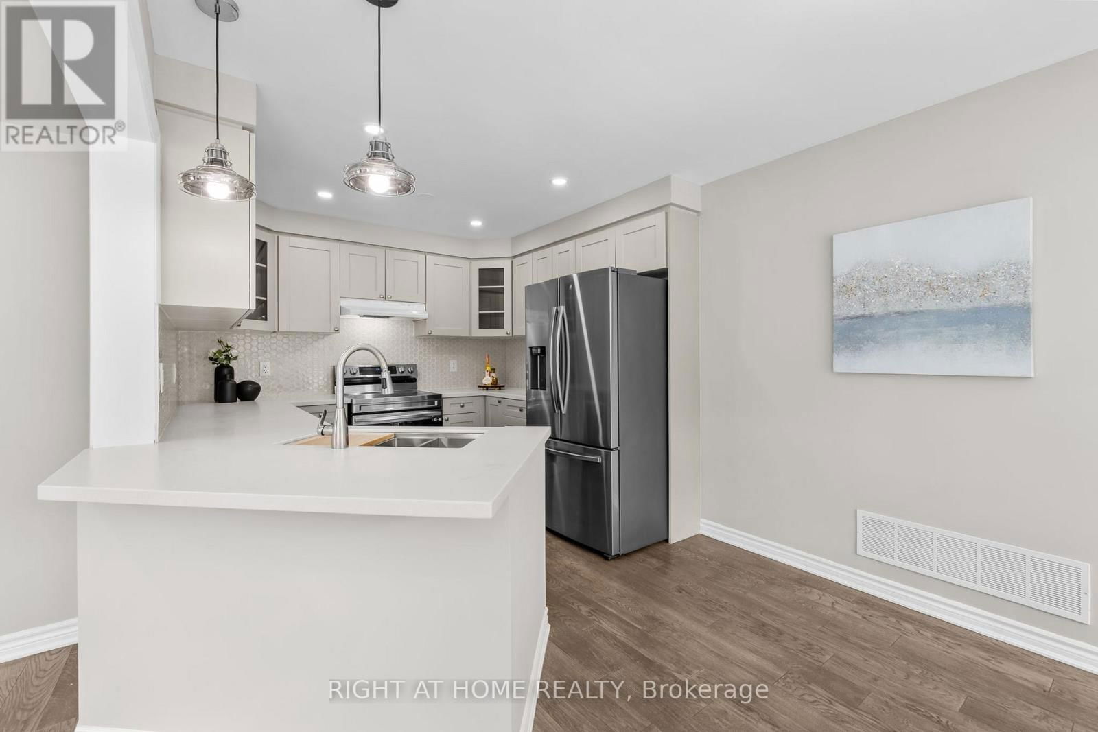724 JUNEBERRY LANE Image 10