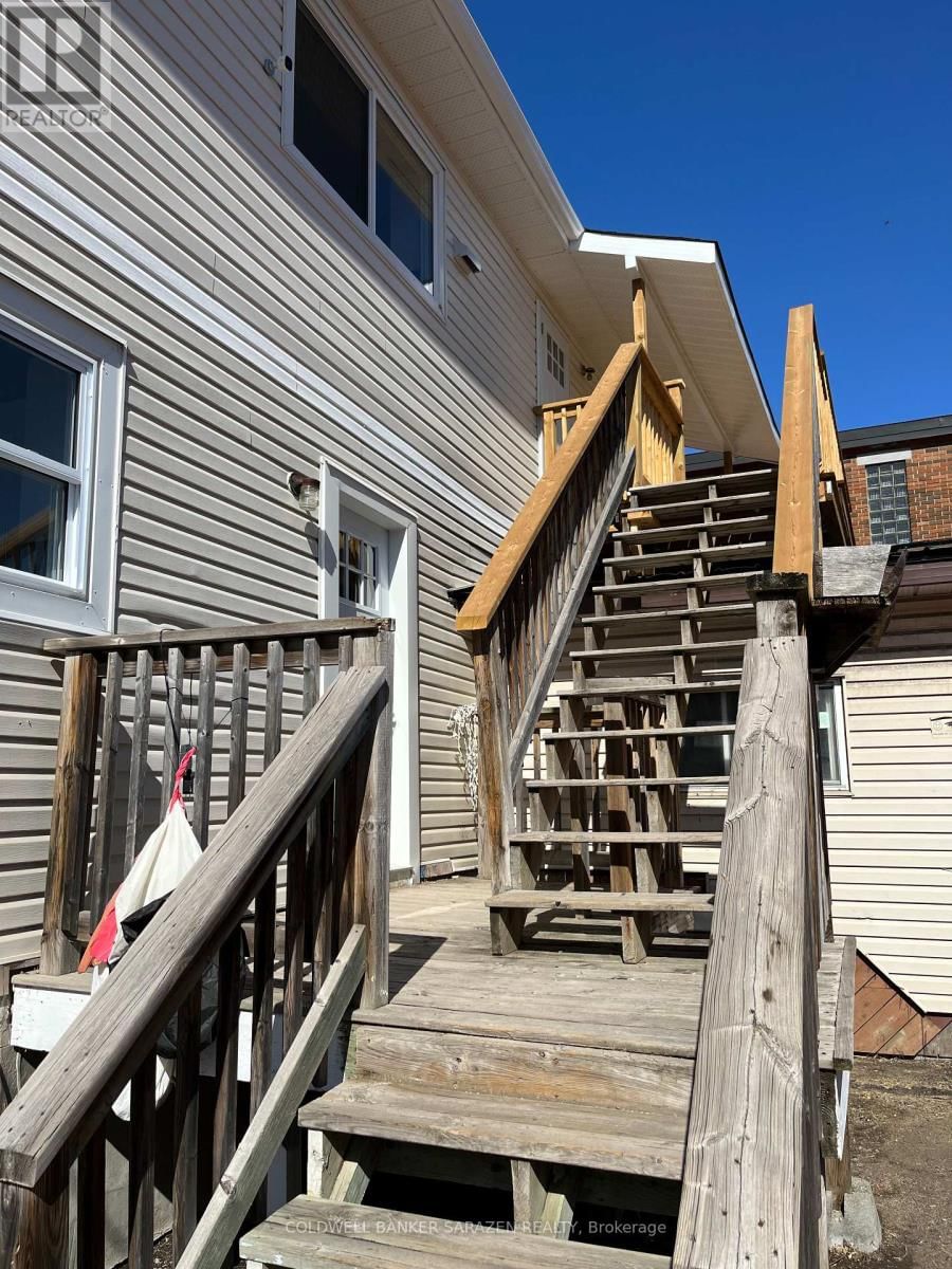 2 - 136 DESCHAMPS AVENUE Image 19