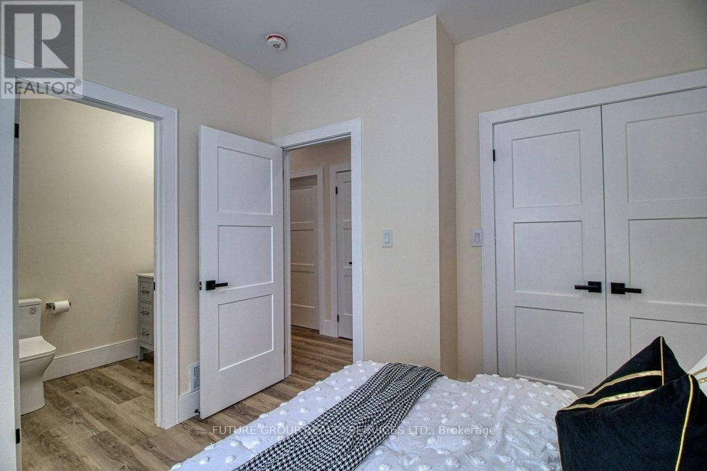 109 PENROSE STREET Image 12