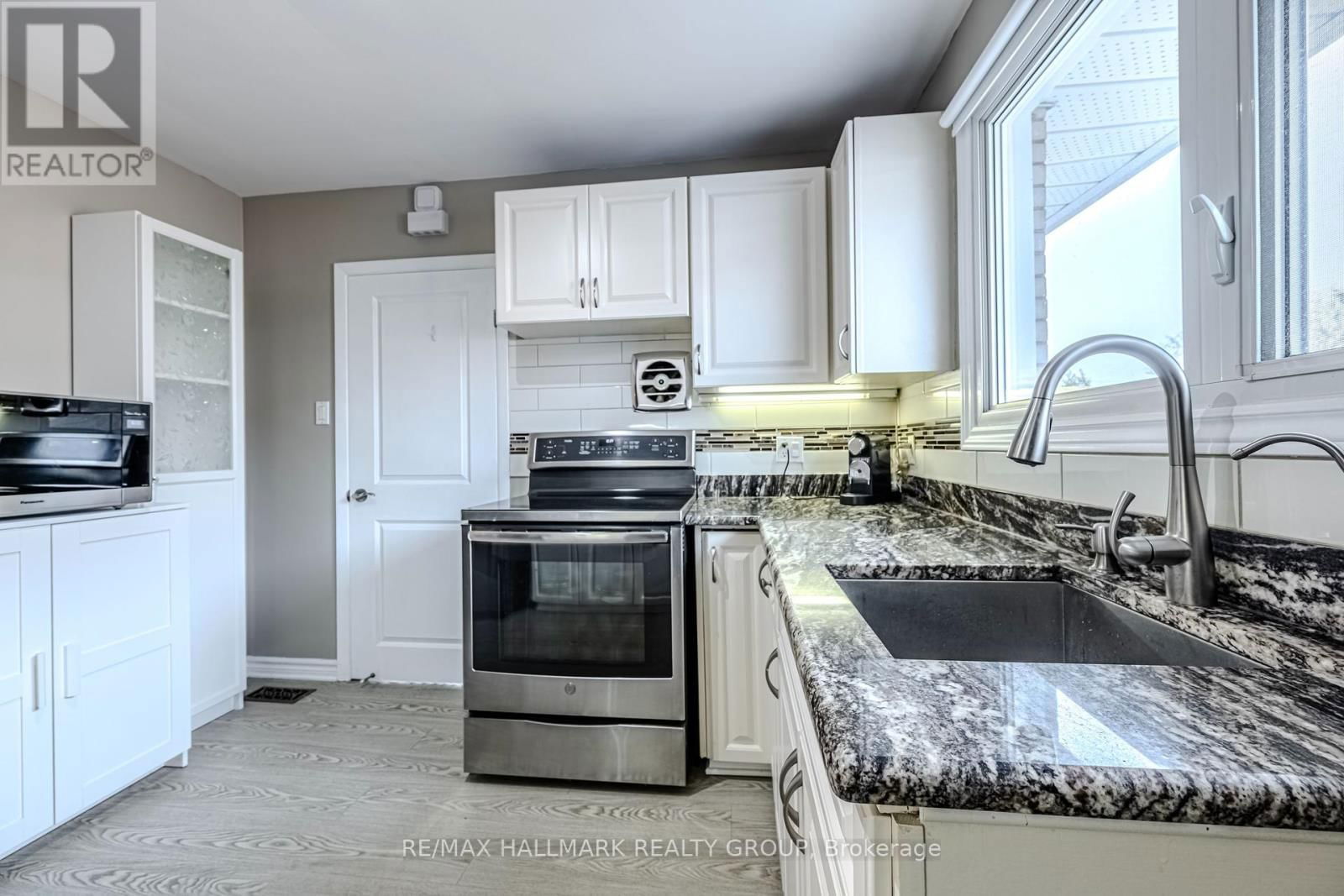799 TROJAN AVENUE Image 10