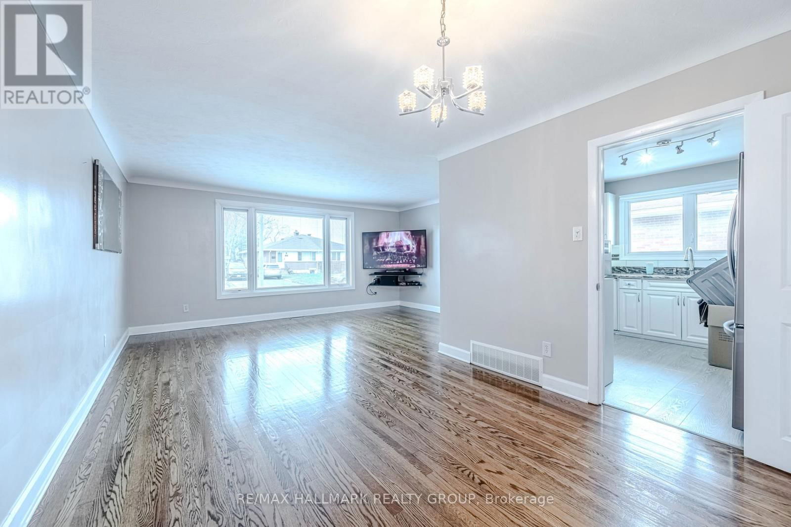 799 TROJAN AVENUE Image 12