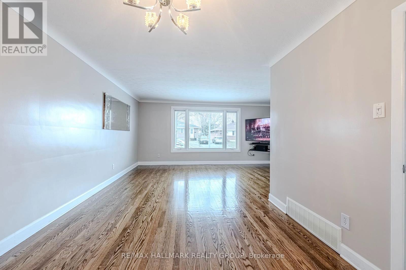 799 TROJAN AVENUE Image 13