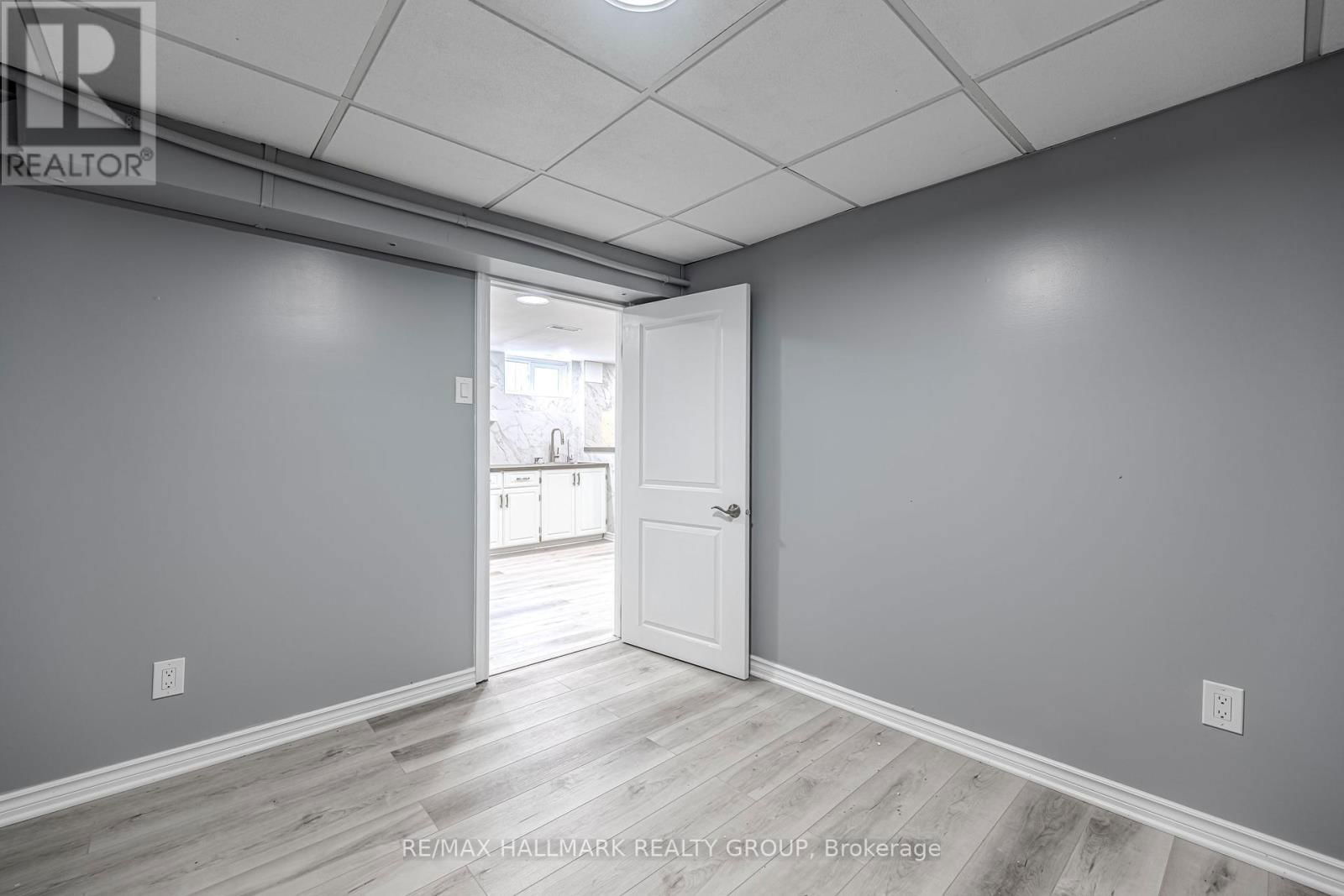799 TROJAN AVENUE Image 37