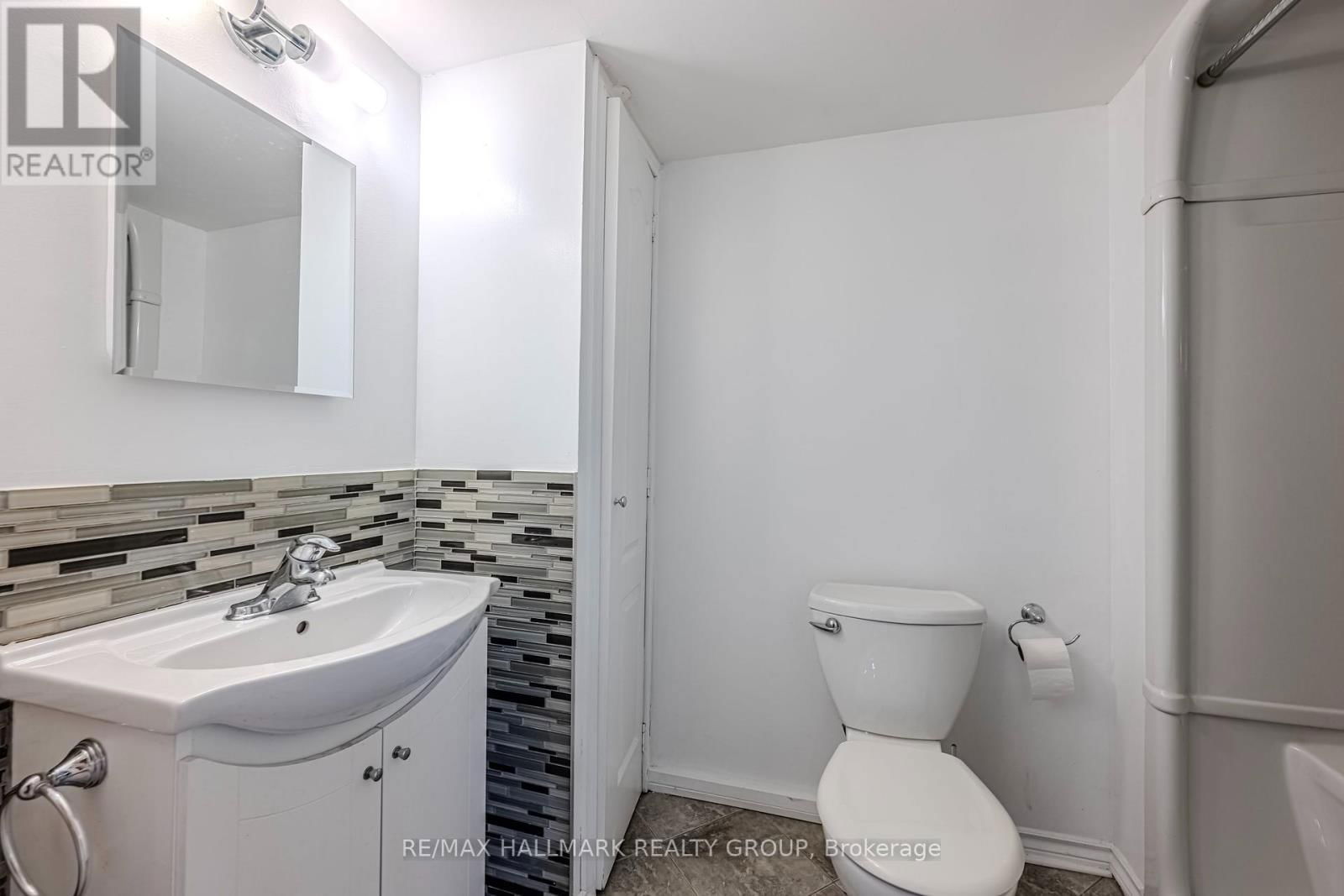 799 TROJAN AVENUE Image 40