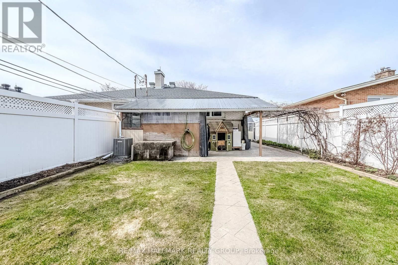 799 TROJAN AVENUE Image 43